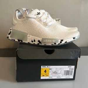 Boys Adidas NMD_R1 J Shoes